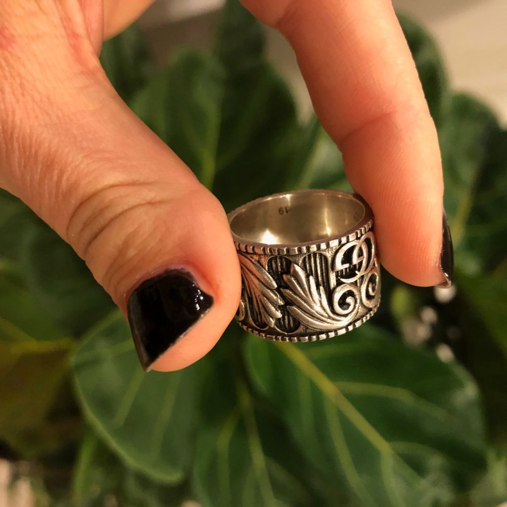 HOST PICK! 🥳 Gucci Double G Sterling Silver Leaf Motif Ring NEW IN BOX - Picture 8 of 11
